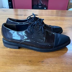 Paul Green Emmy / Black Patent Leather Oxfords / Cap Toe & Lace-Up / Size US 7